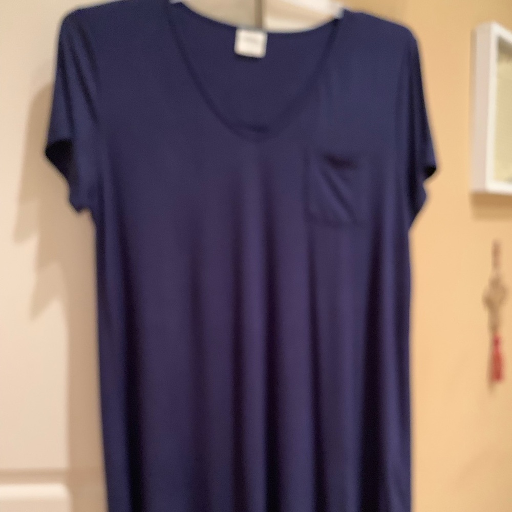 Soma shortsleeved Nightshirt in Navy. Sz Large